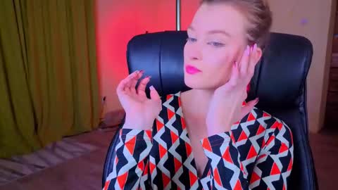 mysticvenus_ online show from March 12, 4:24 pm