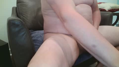 Snapshot of n2deeeep chatting on December 8, 7:54 pm Lynn online show from December 8, 7:54 pm