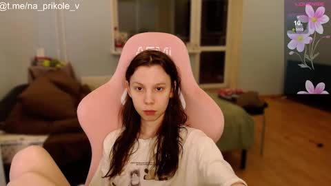 Snapshot of na_prikole_ chatting on October 18, 8:20 pm Vanessa and Julia  online show from October 18, 8:20 pm