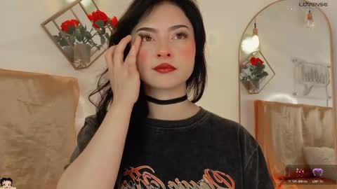 naamah_b online show from January 19, 1:59 pm