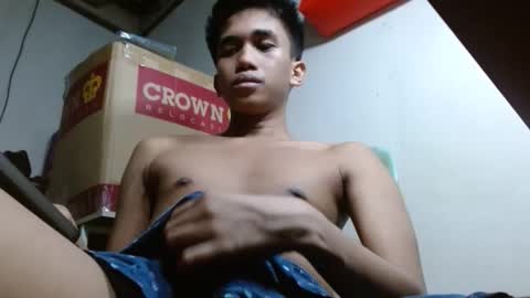 nachos072800 online show from April 13, 9:59 am