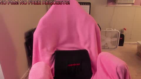 Snapshot of nacmar chatting on January 15, 9:24 am Natalie Marlo online show from January 15, 9:24 am