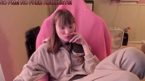 Snapshot of nacmar chatting on January 16, 7:49 am Natalie Marlo online show from January 16, 7:49 am