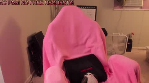 Snapshot of nacmar chatting on January 16, 10:53 am Natalie Marlo online show from January 16, 10:53 am