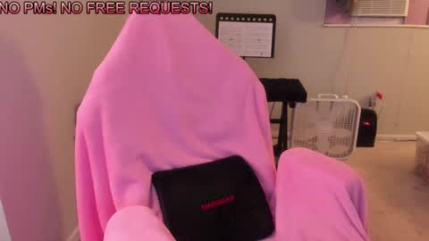 Snapshot of nacmar chatting on February 6, 7:51 pm Natalie Marlo online show from February 6, 7:51 pm