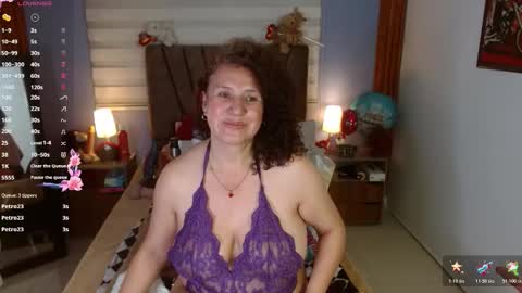 nadia_84 online show from November 17, 7:08 pm