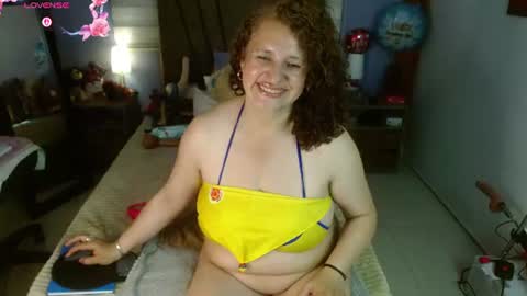 nadia_84 online show from July 7, 7:29 pm