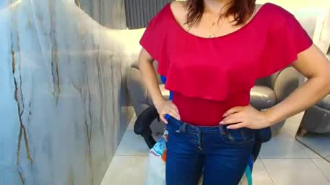 Snapshot of nadia_r_ chatting on June 28, 12:22 pm Nadia online show from June 28, 12:22 pm
