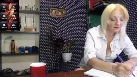 Snapshot of nadin_slut chatting on June 27, 8:58 pm Nadin online show from June 27, 8:58 pm