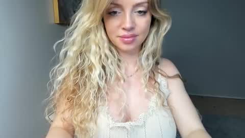 Snapshot of nadyasoft chatting on January 15, 4:43 pm Nadyasoft online show from January 15, 4:43 pm