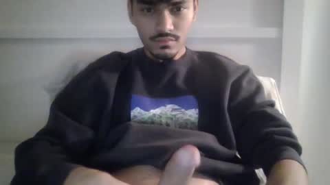 Snapshot of nah1511 chatting on December 4, 5:50 am Himmm online show from December 4, 5:50 am