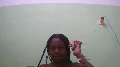nah296652 online show from May 6, 6:41 am
