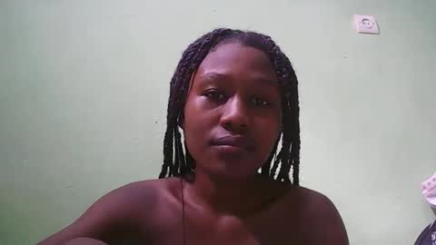 nah296652 online show from May 9, 5:56 am