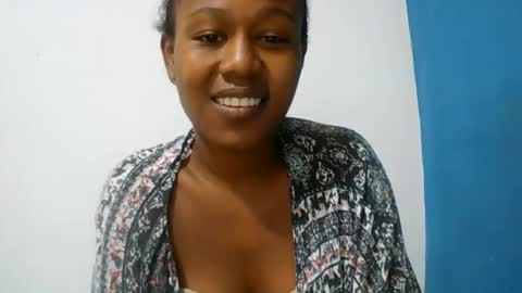 Snapshot of nah296652 chatting on June 18, 9:19 pm nah296652 online show from June 18, 9:19 pm