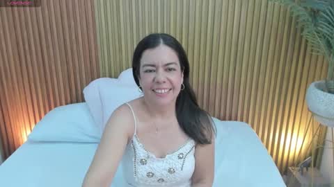 N A H I A online show from February 17, 2:59 pm