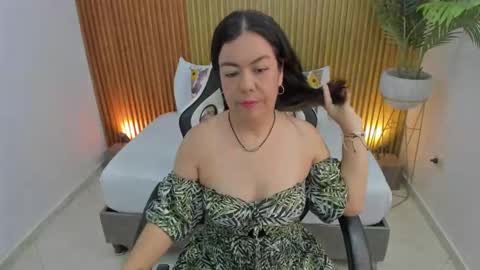 N A H I A online show from March 3, 11:55 am