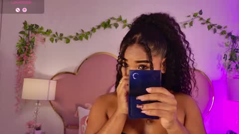 Snapshot of nahiarareina chatting on May 28, 2:03 pm NahiaraReina online show from May 28, 2:03 pm