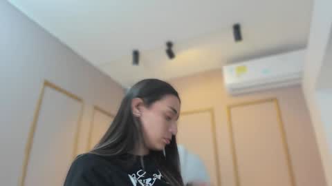 Snapshot of nahimithompson chatting on February 2, 7:12 pm Nahimi online show from February 2, 7:12 pm