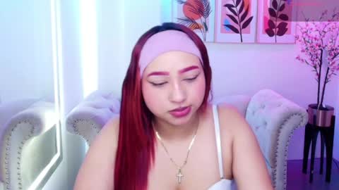 nahomi_velmont online show from May 1, 7:07 pm