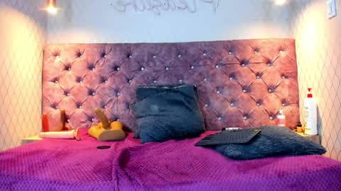 Nahomi online show from March 7, 5:26 am