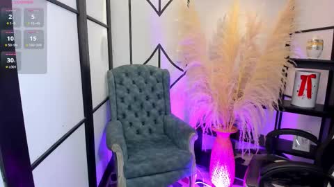 Nahomi online show from February 25, 4:33 am