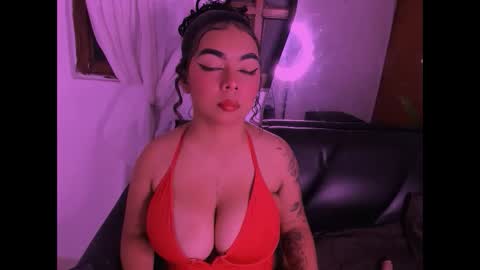 nahomy_hancook online show from November 22, 9:58 pm