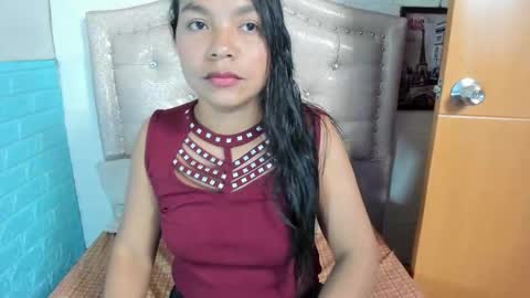 Snapshot of nahomy_maria chatting on March 20, 11:37 am nahomy_maria online show from March 20, 11:37 am