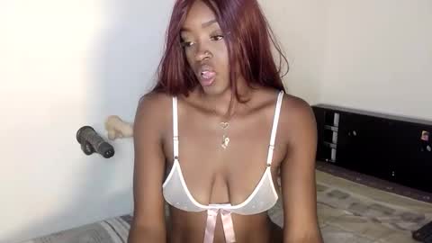 Snapshot of nahomy_smiiths chatting on January 7, 5:04 pm Nahomy online show from January 7, 5:04 pm