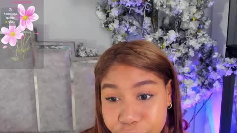 nahomycarterr online show from May 19, 11:38 am