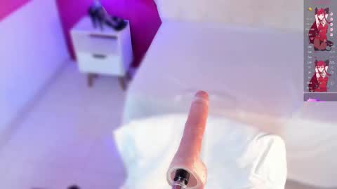 Nahomy Roberts online show from February 19, 1:17 pm