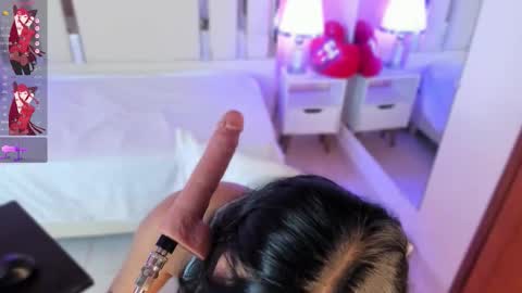 Nahomy Roberts online show from October 6, 12:13 pm