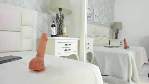 naia_cox online show from March 27, 8:26 am