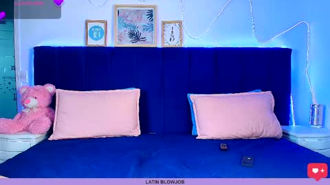 Naia online show from April 11, 7:51 pm