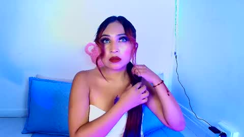 Snapshot of naia_cruz_ chatting on May 23, 7:40 pm Naia online show from May 23, 7:40 pm