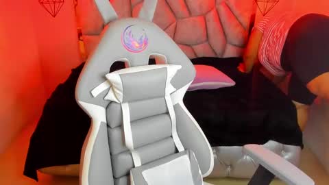    online show from January 28, 7:00 pm