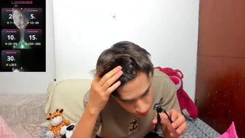  N A I M T H E  K I N G  online show from February 10, 1:32 am