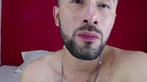 Snapshot of nainpaulo chatting on March 11, 5:05 am nainpaulo online show from March 11, 5:05 am