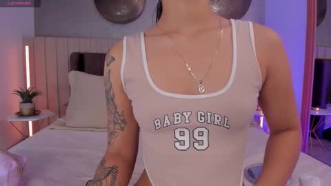 Naisha Ford online show from January 17, 4:06 am