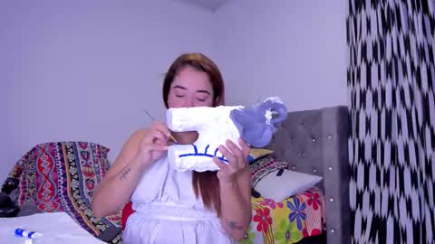 Natalia Flores online show from February 2, 10:14 am