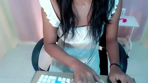 Snapshot of naked_fuck chatting on December 23, 12:19 am naked_fuck online show from December 23, 12:19 am