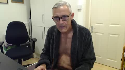 Snapshot of nakedcarpenteruk chatting on November 13, 5:23 pm nakedcarpenteruk online show from November 13, 5:23 pm