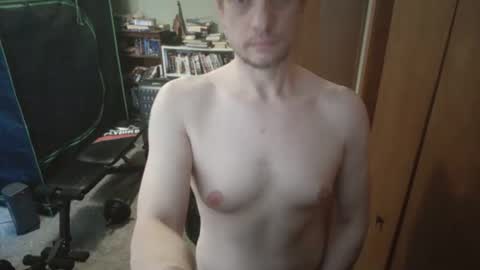 Snapshot of nakedcav chatting on April 5, 3:53 pm NakedClown online show from April 5, 3:53 pm