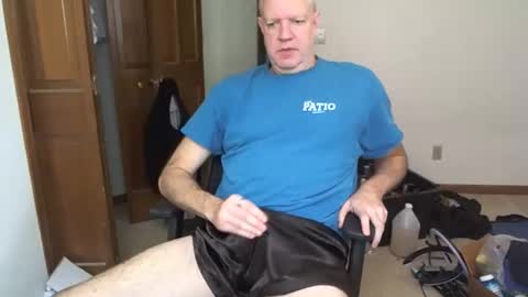 Snapshot of nakedilmale chatting on December 15, 8:13 pm Tip 100 for my full real name online show from December 15, 8:13 pm