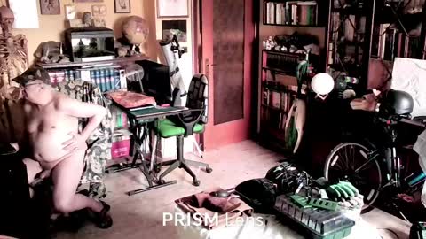 Snapshot of nakednudist72 chatting on March 31, 7:09 am Naked Naturist online show from March 31, 7:09 am