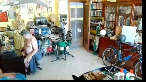 Snapshot of nakednudist72 chatting on May 20, 12:22 pm Naked Naturist online show from May 20, 12:22 pm