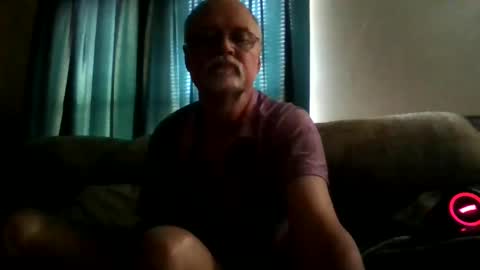 Snapshot of nakedone40 chatting on May 10, 6:24 pm nakedone40 online show from May 10, 6:24 pm