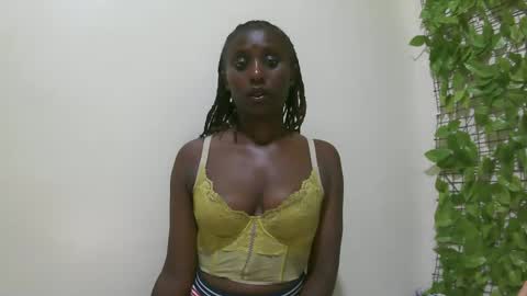 nana2095 online show from May 26, 9:44 pm