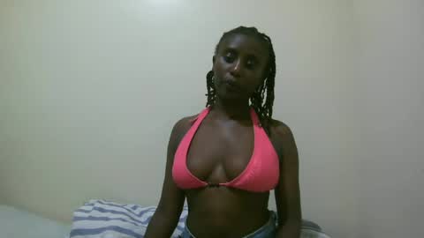 nana2095 online show from June 26, 12:04 am