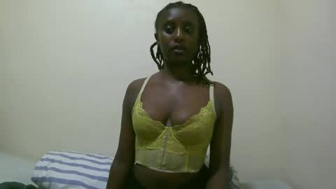 nana2095 online show from July 1, 11:37 pm