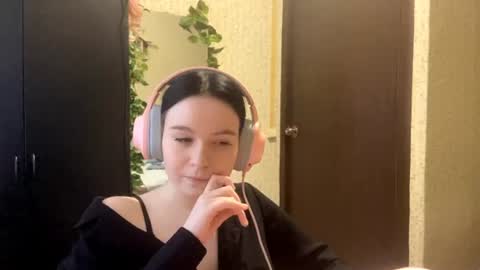 Rina online show from June 10, 6:18 pm